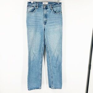 Abercrombie & Fitch The ‘90s Straight Jeans Ultra High Rise